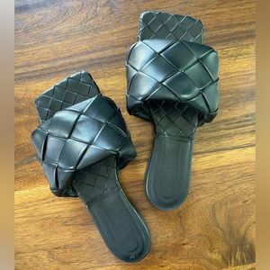 Bottega veneta flats black size 8